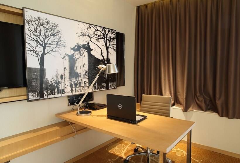 فندق Aloft Dalian