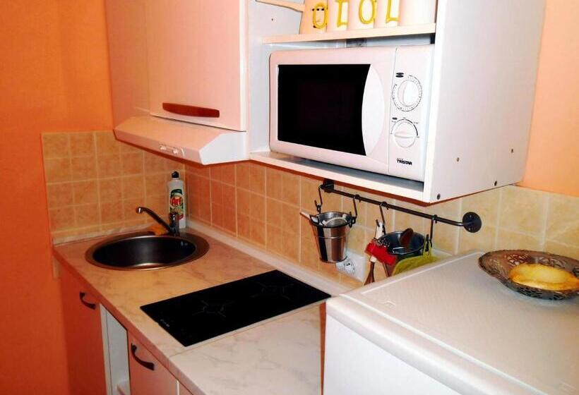 فندق Apartment Biro Kestenovi