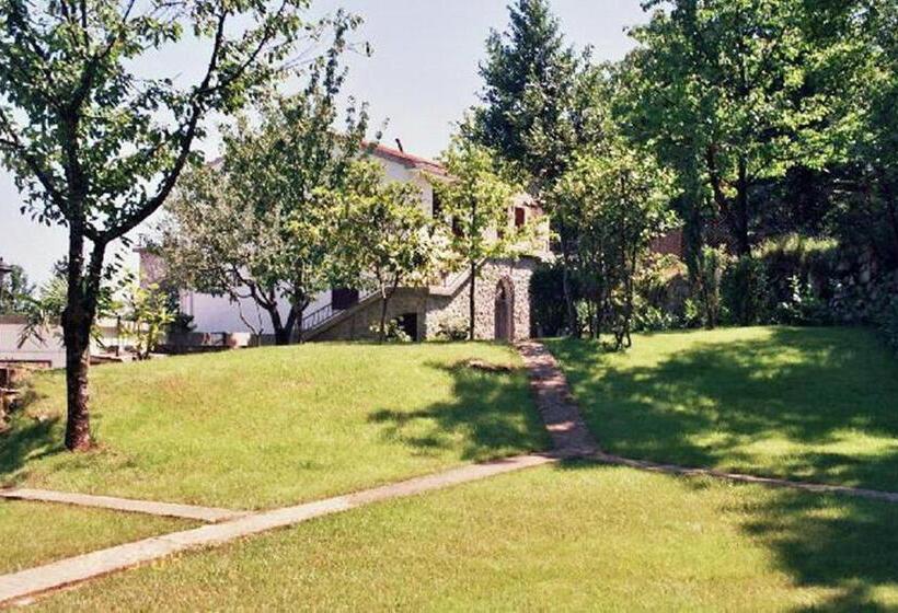 ホテル Apartment Biro Kestenovi