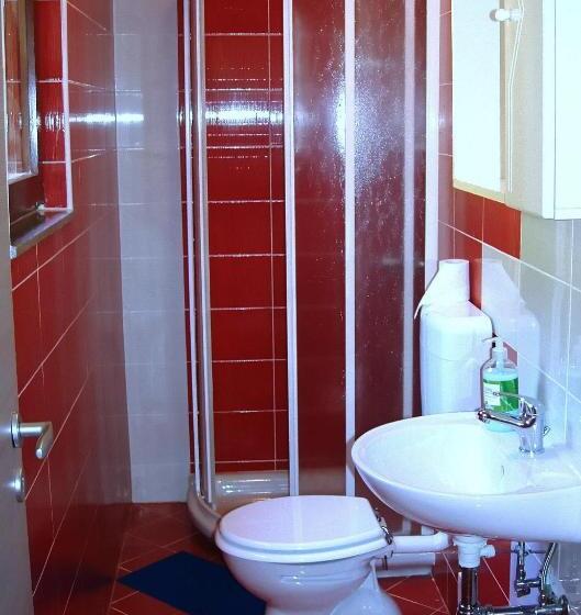 ホテル Apartment Biro Kestenovi