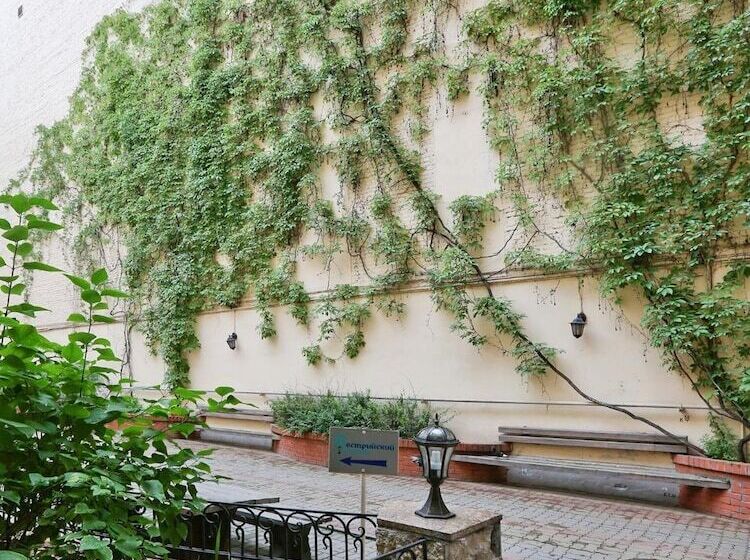 فندق Austrian Yard At Furshtatskaya 45