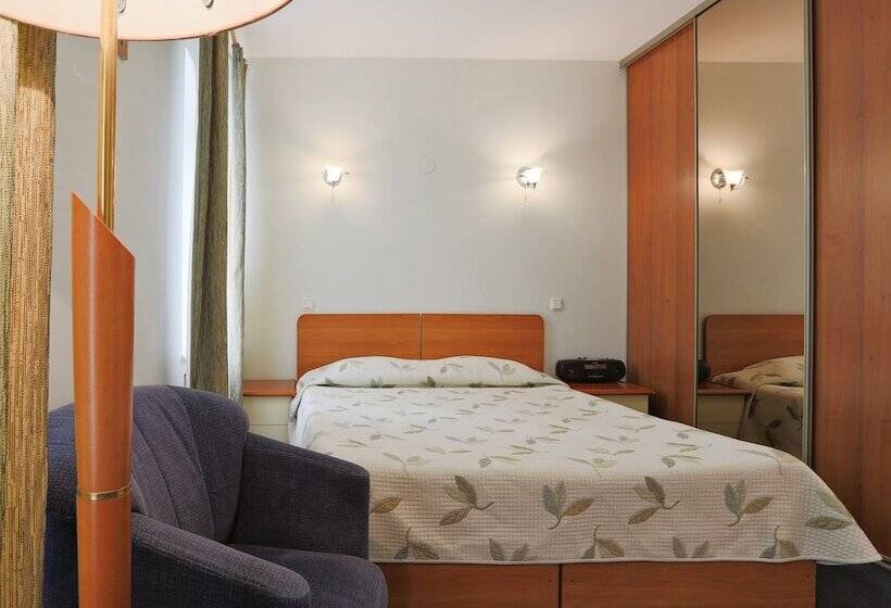 فندق Austrian Yard At Furshtatskaya 45