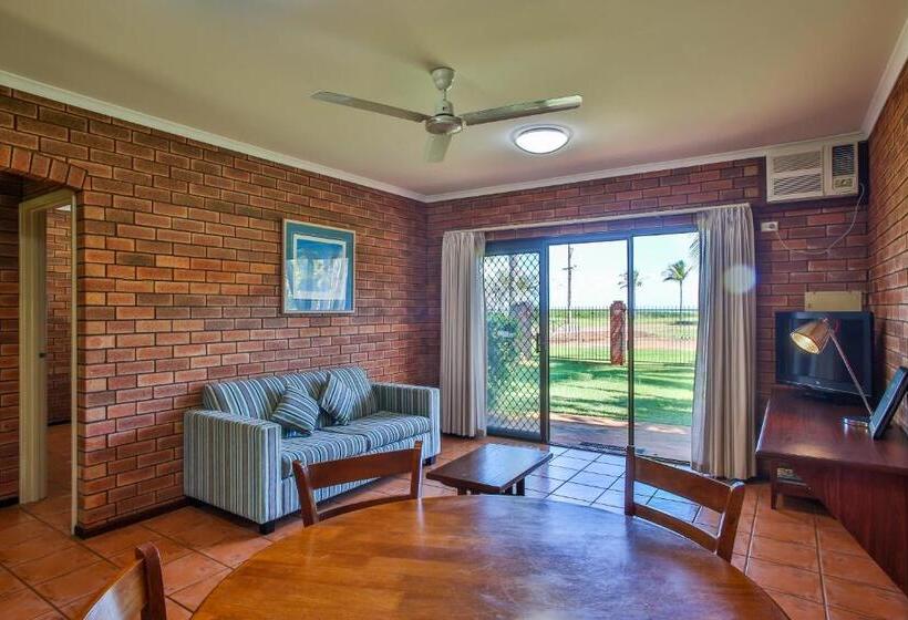 هتل Bayside Holiday Apartments