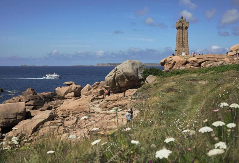 فندق Belambra Clubs Trégastel   Le Castel Sainte Anne