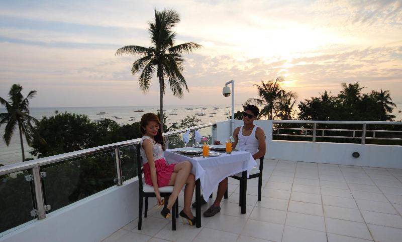 هتل Bohol South Beach