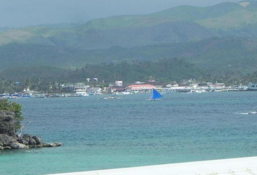 בית מלון כפרי Boracay Actopia Resort