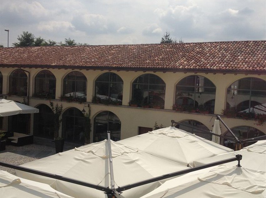 فندق Cascina Canova