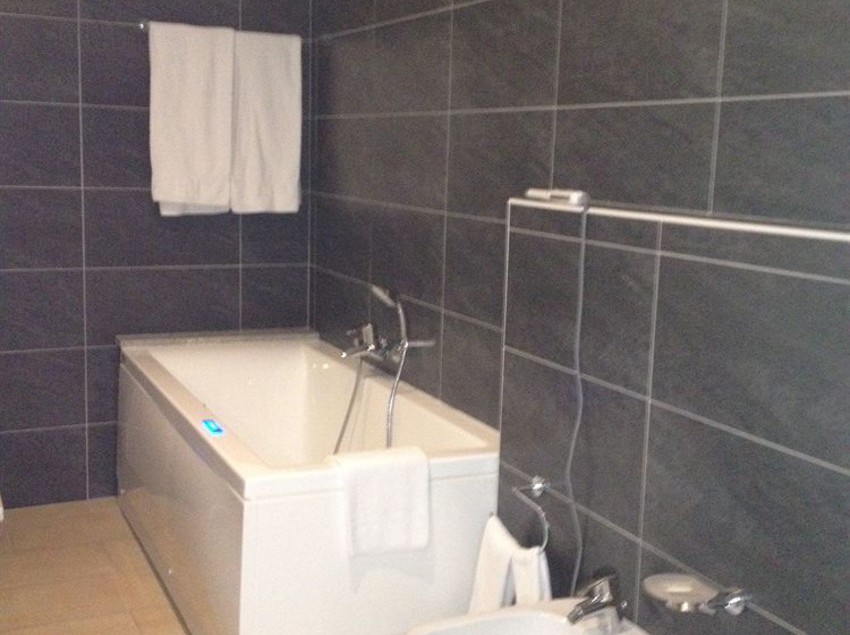 فندق Cascina Canova