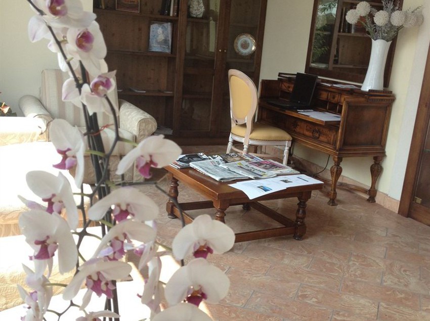 فندق Cascina Canova