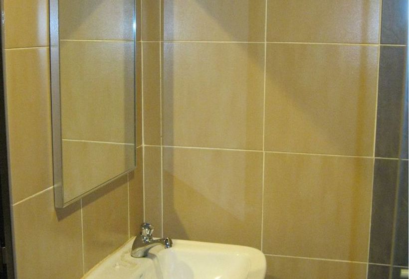 בית מלון כפרי Ciq Jalan Lumba Kuda