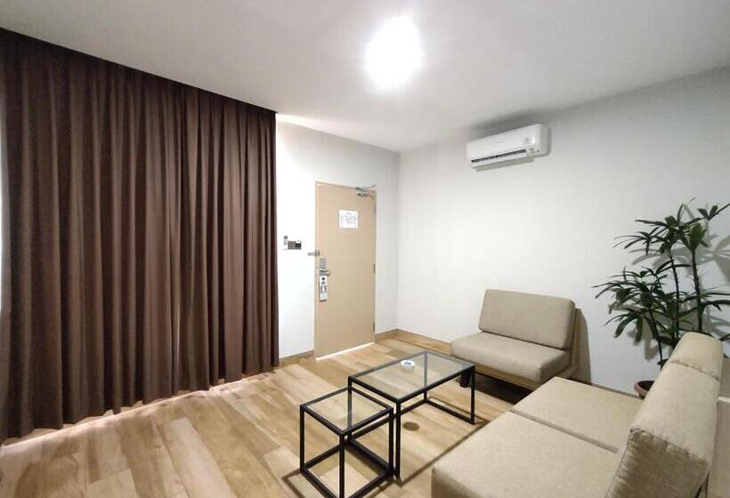 Comforta Hotel Tanjung Pinang