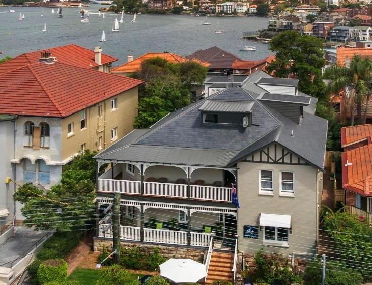 هتل Cremorne Point Manor