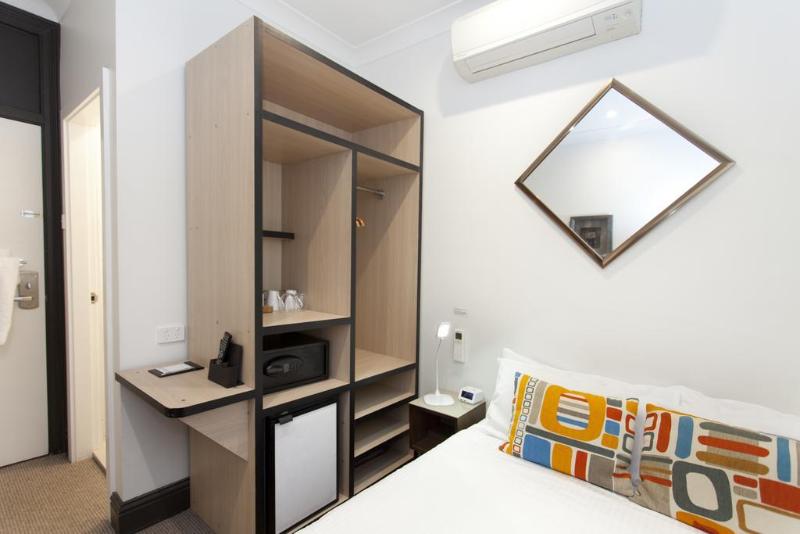 هتل Cremorne Point Manor