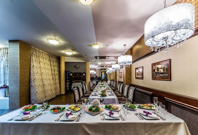 호텔 Cronwell Inn Stremyannaya