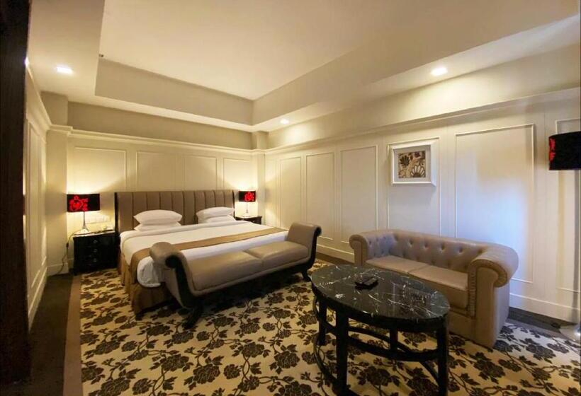 فندق Crown Garden