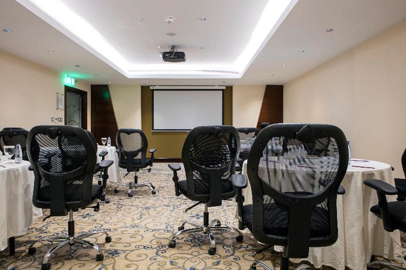 هتل Crowne Plaza Riyadh Al Waha, An Ihg