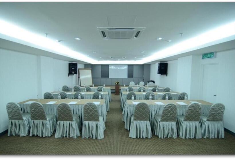 בית מלון כפרי Crystal Lodge