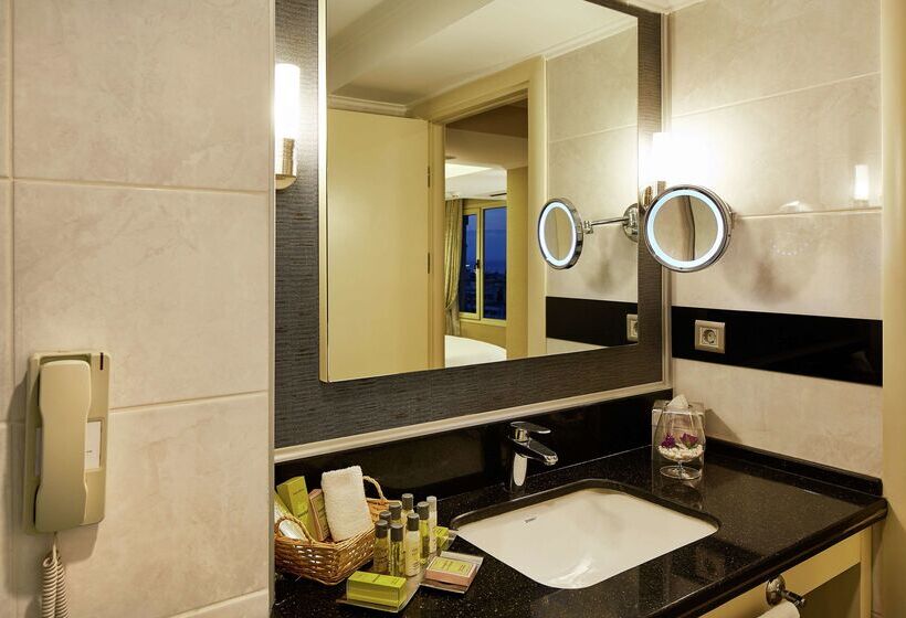 Doubletree By Hilton Hotel Izmir   Alsancak