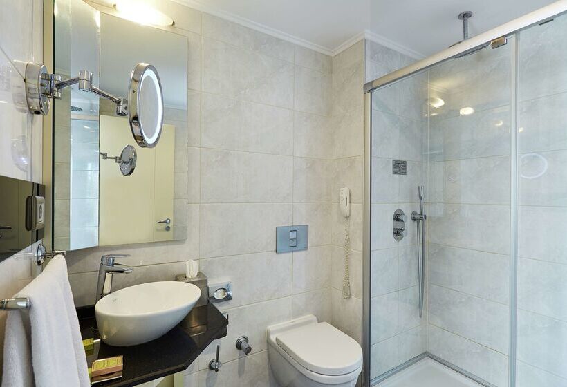 Doubletree By Hilton Hotel Izmir   Alsancak