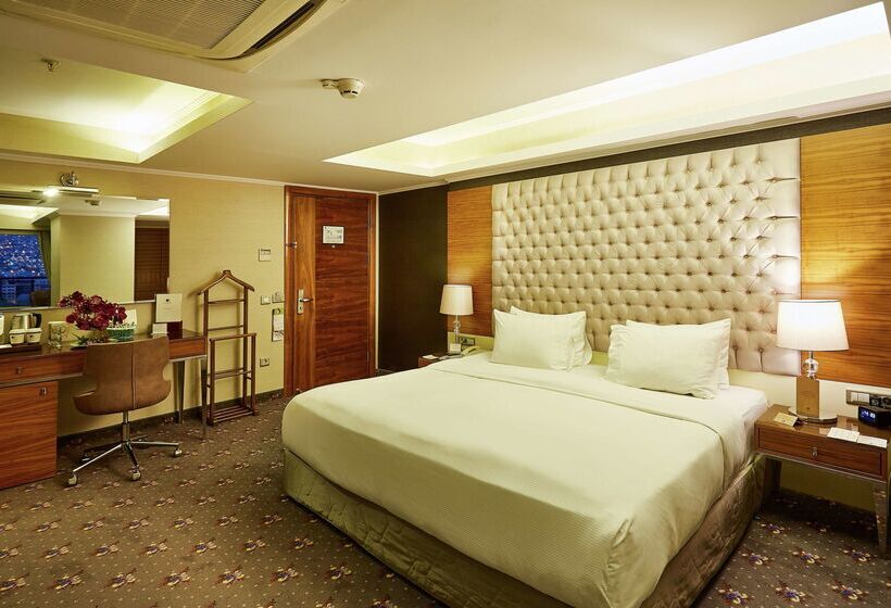 Doubletree By Hilton Hotel Izmir   Alsancak