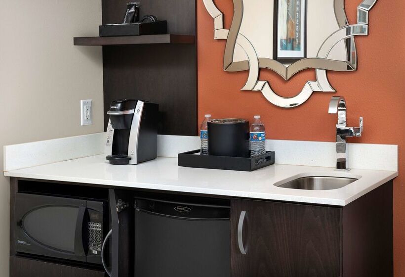 هتل Embassy Suites By Hilton Knoxville West