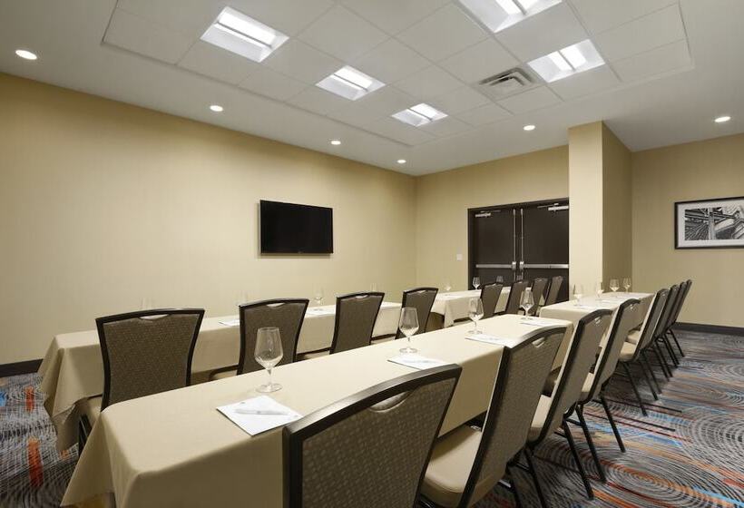 هتل Embassy Suites By Hilton Knoxville West