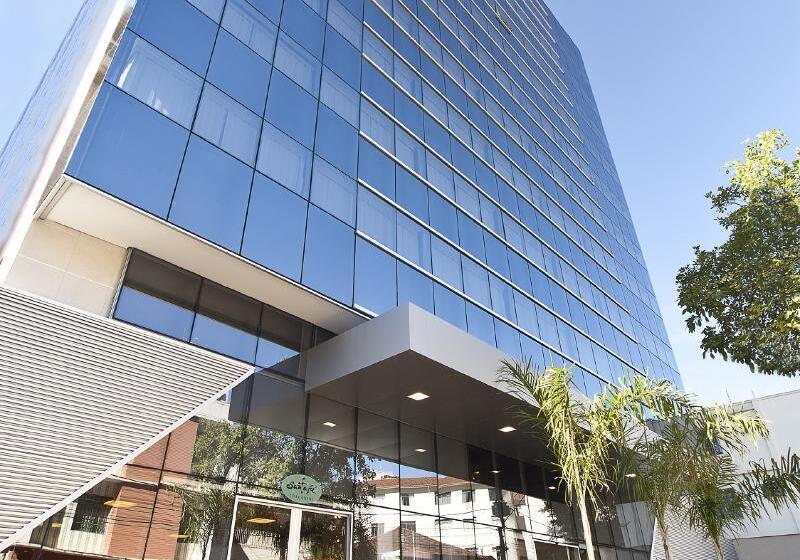 ホテル Esuites Savassi Toscanini