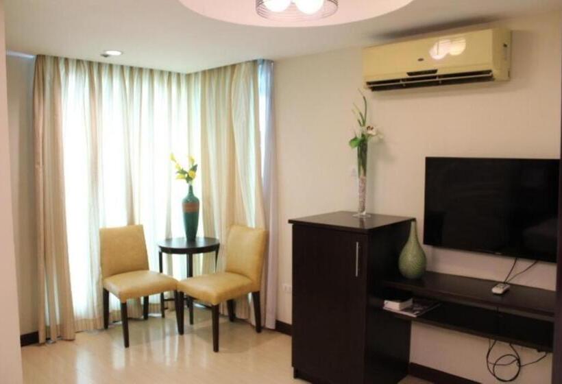 Festive Hotel Makati