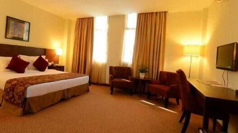 酒店 The Grand Puteri