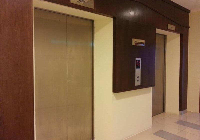 酒店 The Grand Puteri