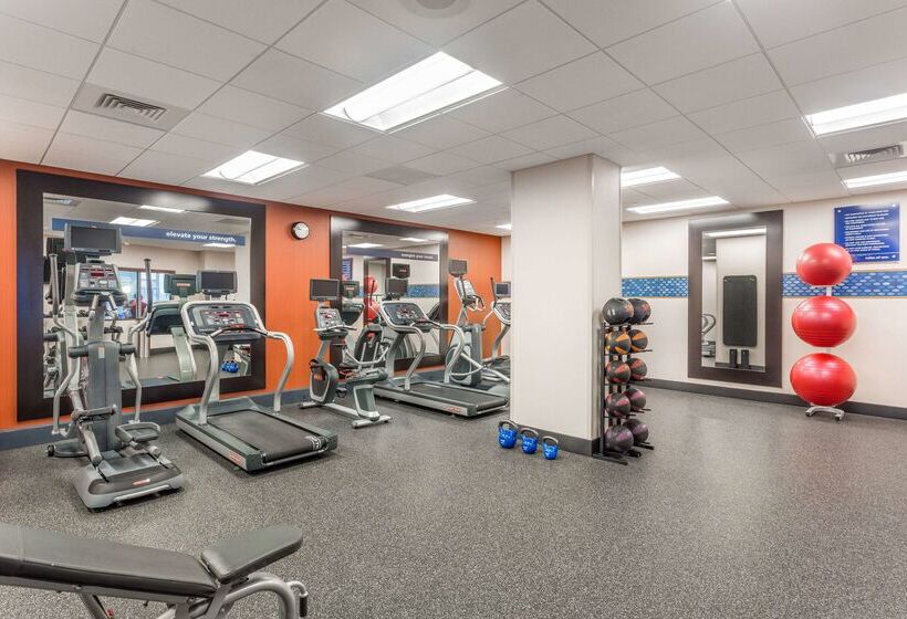 ホテル Hampton Inn & Suites Madison / Downtown