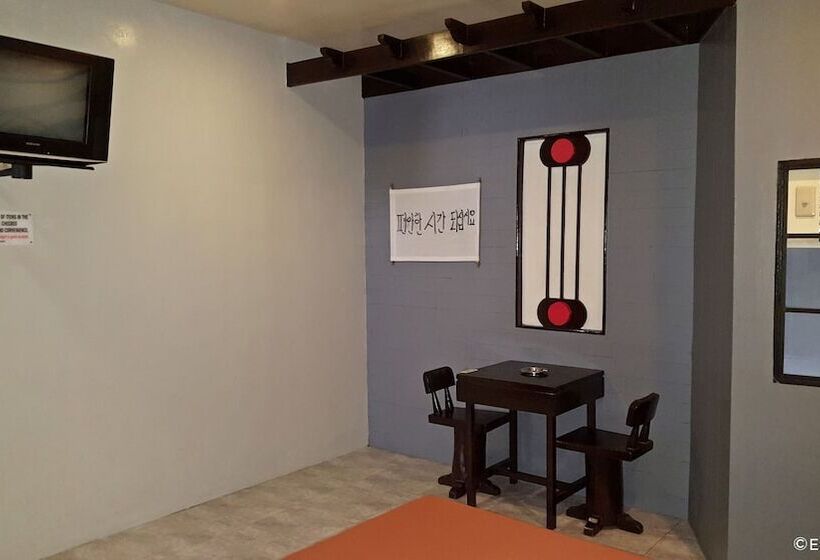 فندق Hollywood Drivein