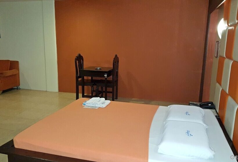 فندق Hollywood Drivein