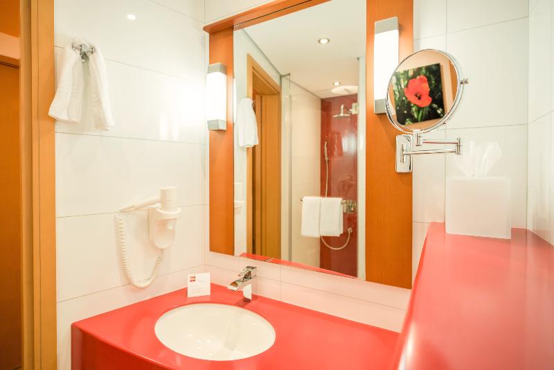 هتل Ibis Fujairah