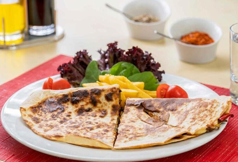 Hotel Ibis Izmir Alsancak