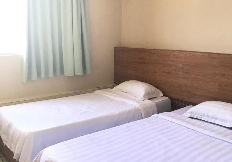 فندق Iskandar Sinsuran Guesthouse