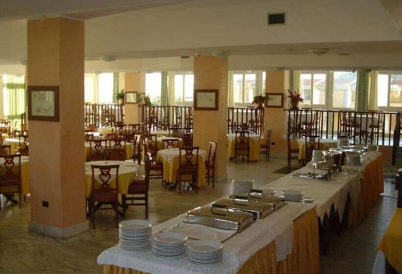 Club Malaspina Hotel & Resort