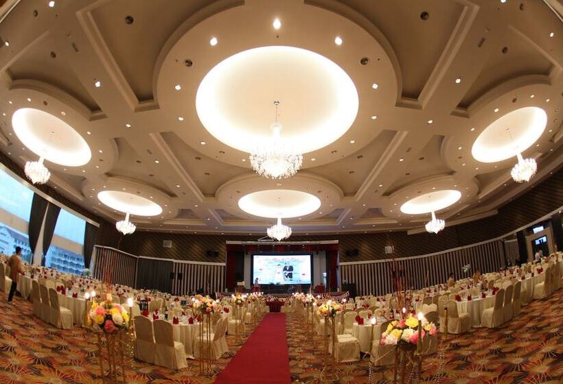 Kinta Riverfront Hotel & Suites