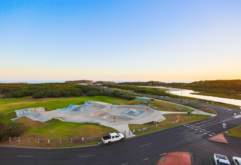 בית מלון כפרי Lady Bay Resort