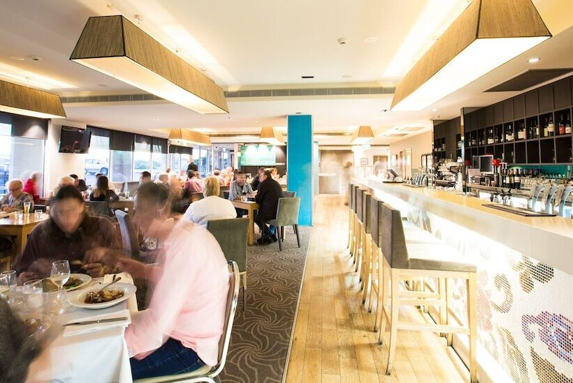 בית מלון כפרי Lady Bay Resort