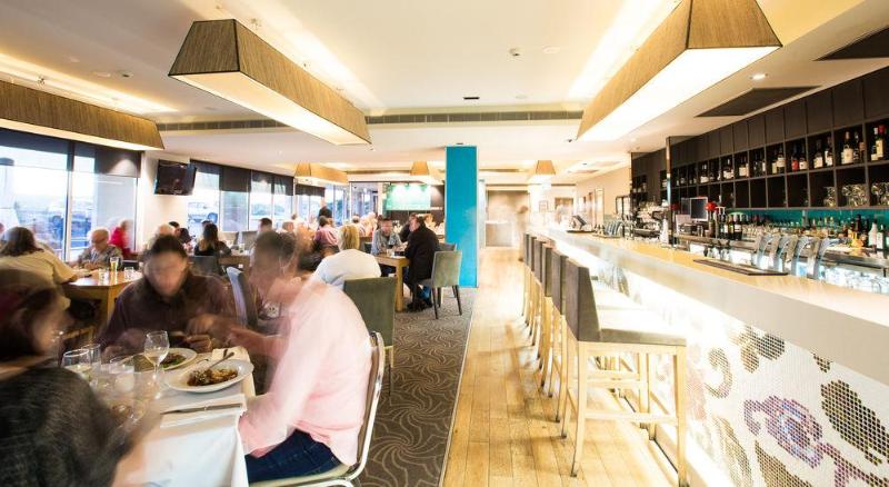 בית מלון כפרי Lady Bay Resort