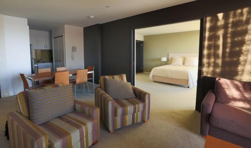 בית מלון כפרי Lady Bay Resort