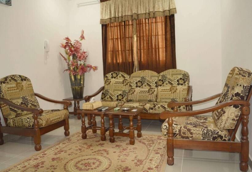 酒店 Leader Apartments 1