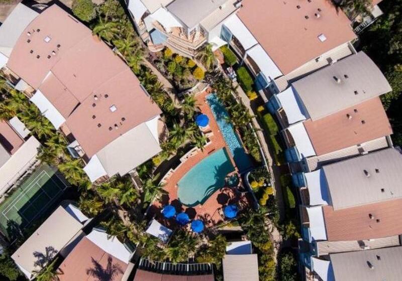 هتل Lennox Beach Resort