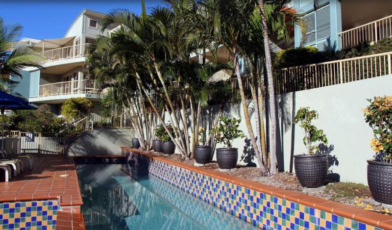 هتل Lennox Beach Resort