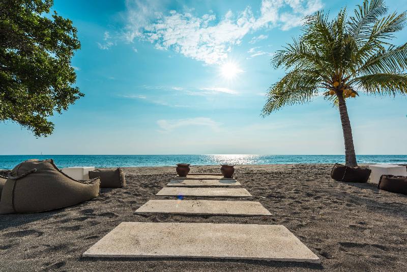 בית מלון כפרי Living Asia Resort And Spa