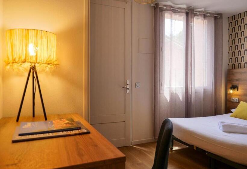 Отель Maison Familiale Lou Riou