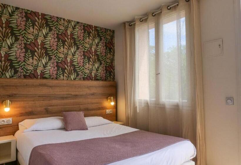 Отель Maison Familiale Lou Riou