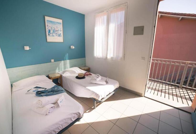 Отель Maison Familiale Lou Riou