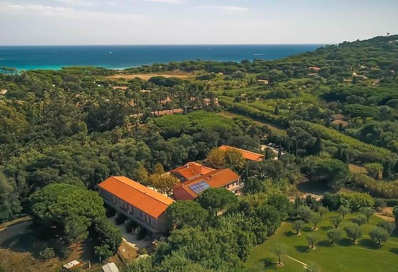 Отель Maison Familiale Lou Riou